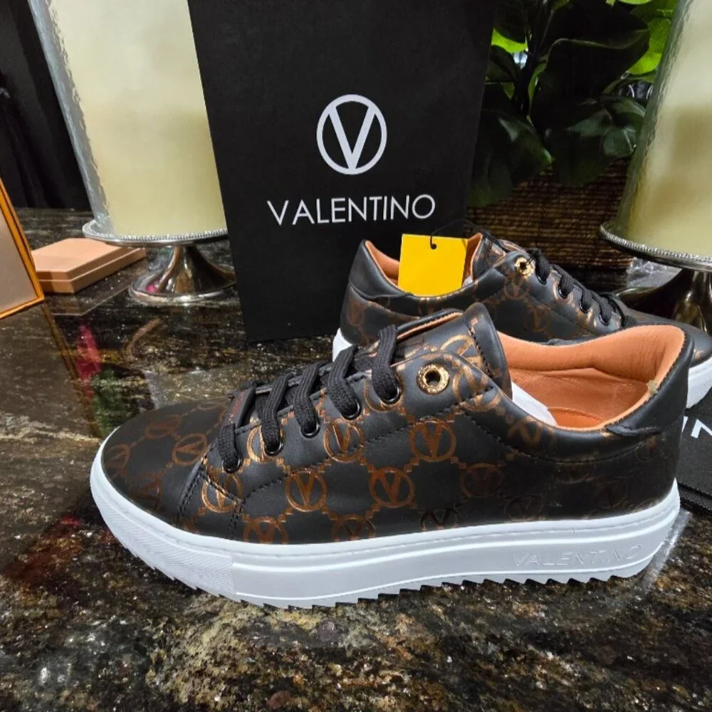 NWT/NIB Woman's Authentic Valentino Beatrice Black Leather Mono Embossed Shoes - Picture 4 of 14